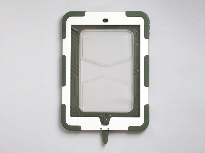 iPadをゴルフカートにつけて使⽤